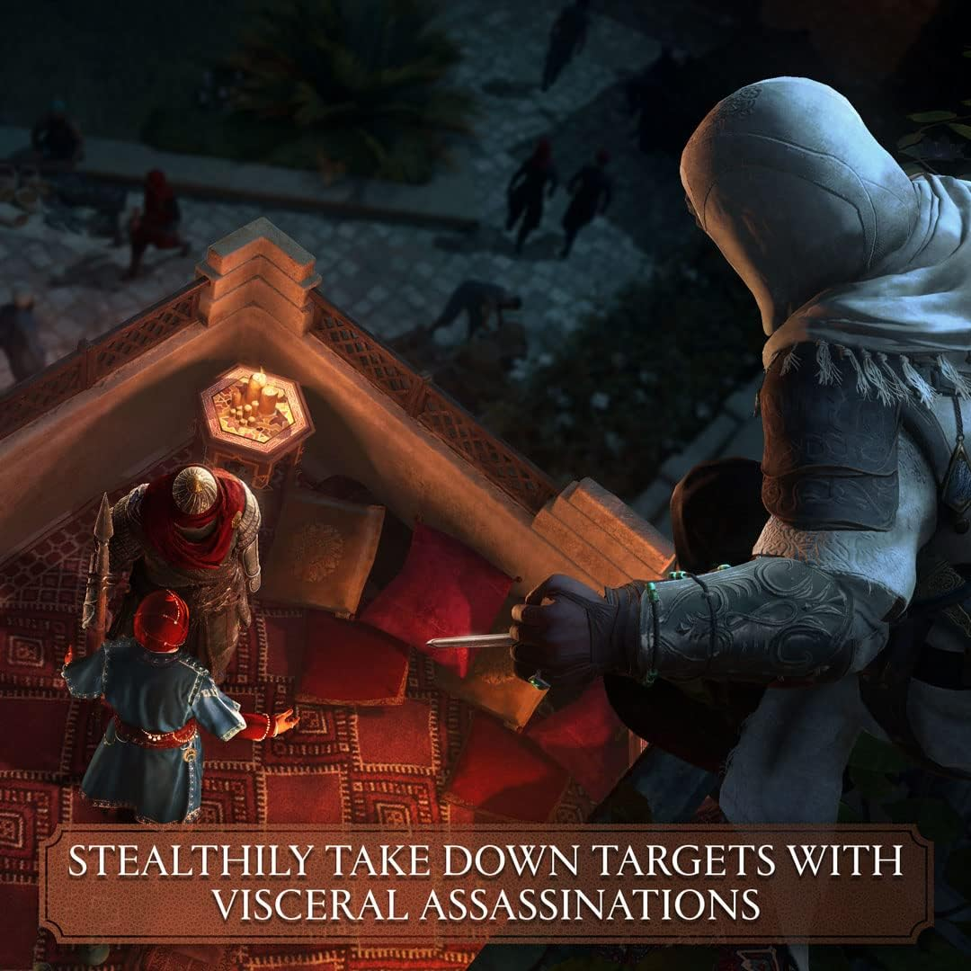 Zabójca przygotowuje się do ataku z dachu, podczas gdy poniżej poruszają się postacie.