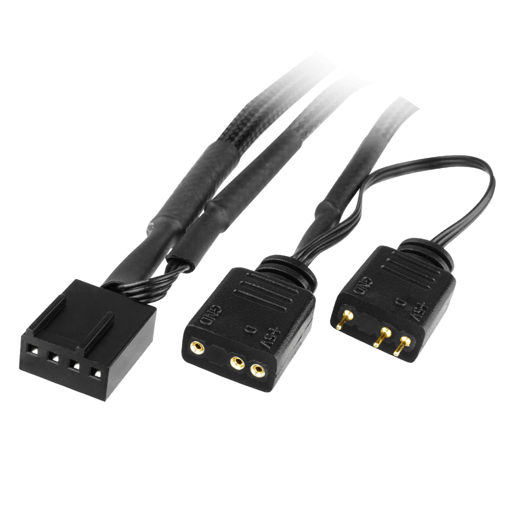 Un conector negro de 4 pines y dos adaptadores de 3 pines con etiquetas.