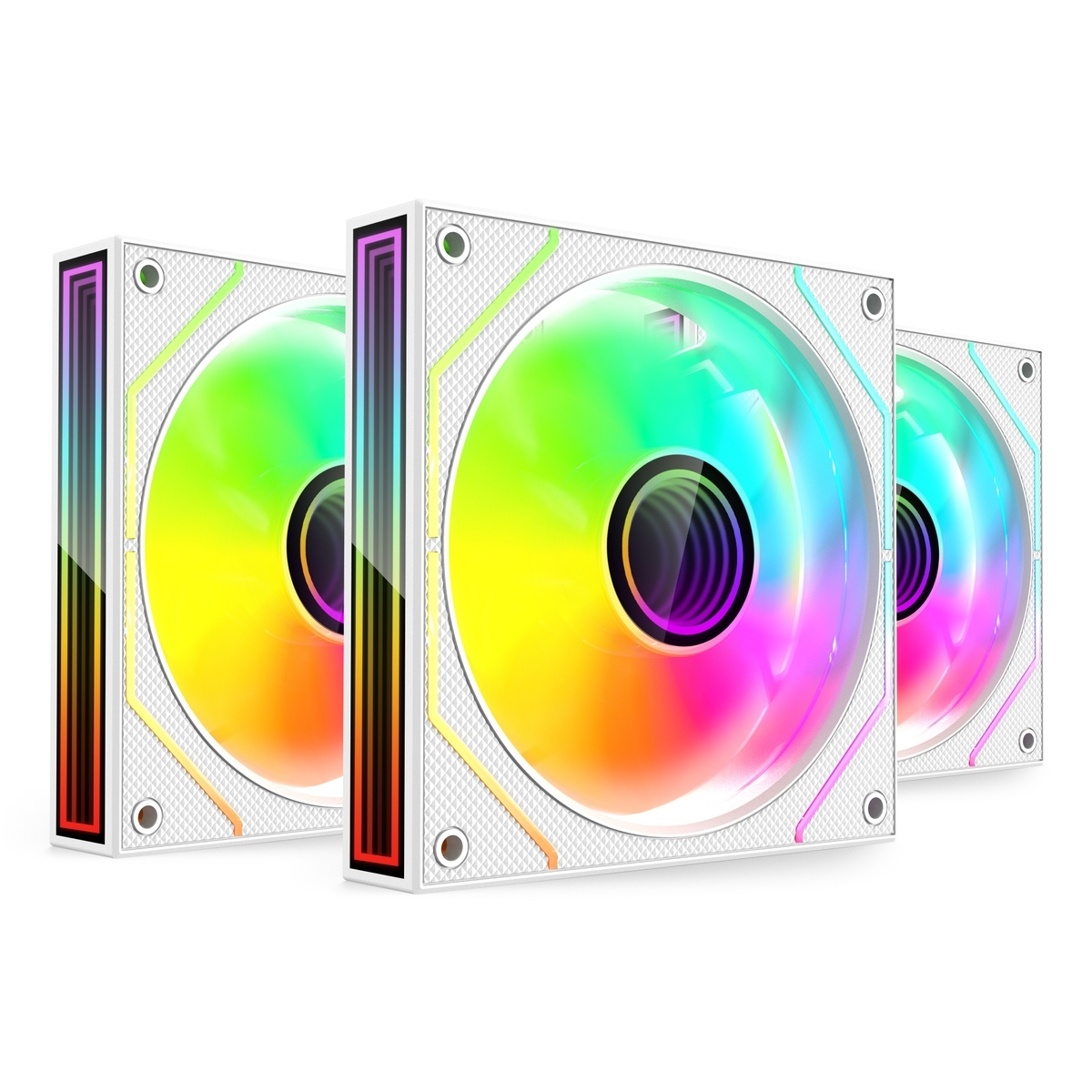 Tres ventiladores blancos de PC con iluminación RGB arcoíris sobre fondo blanco.