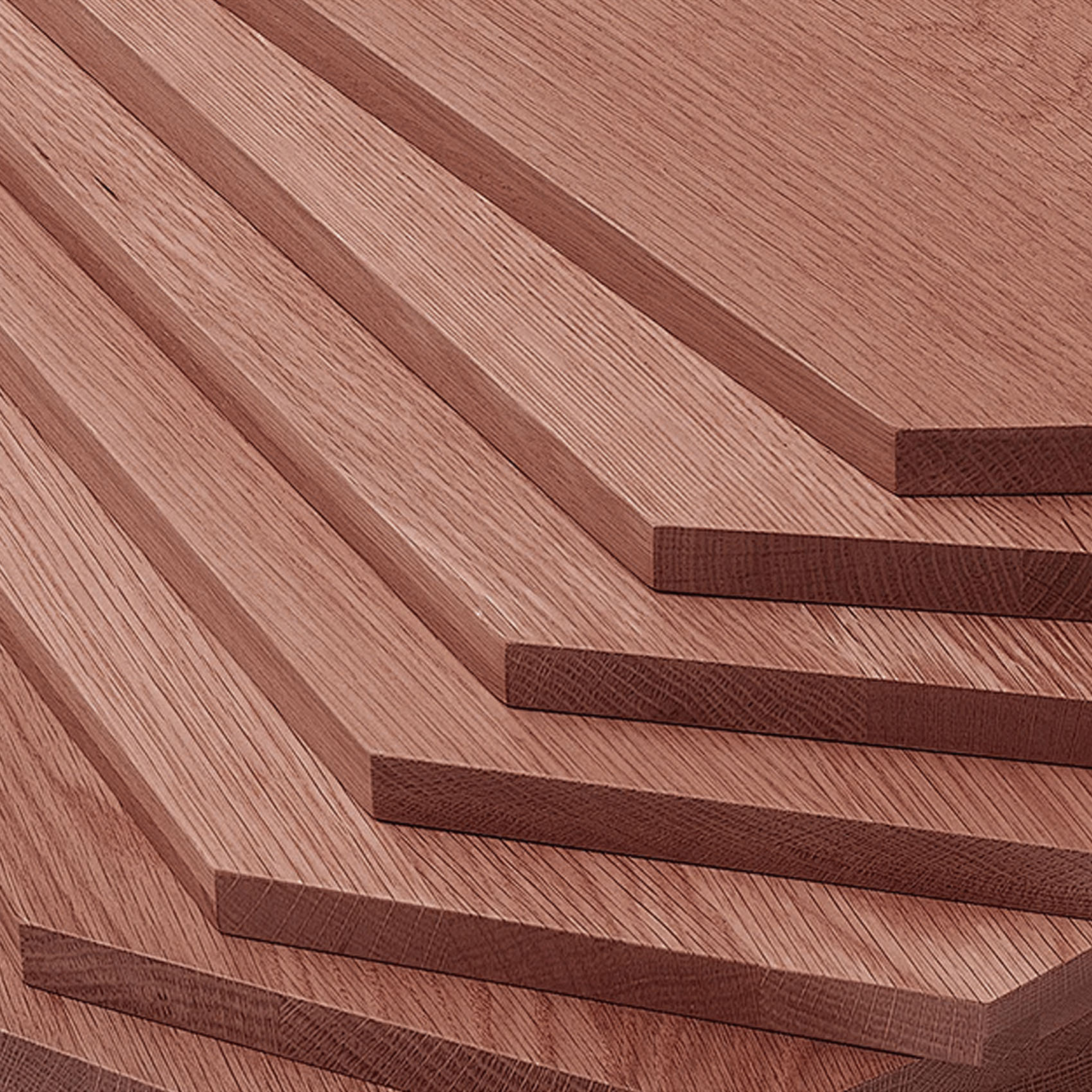 Assi di legno impilati con venatura marrone rossiccio.