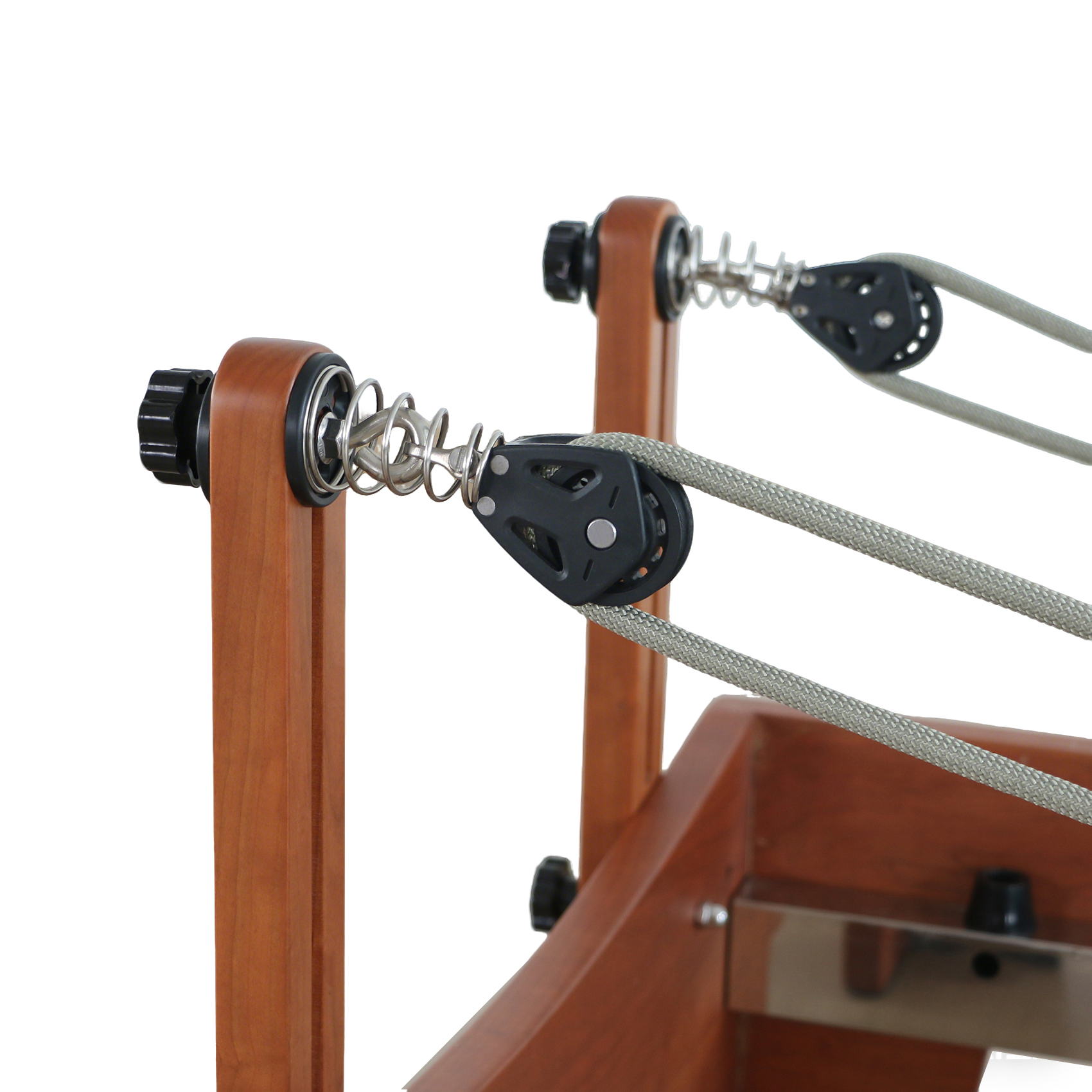 Telaio in legno con corda e molla.