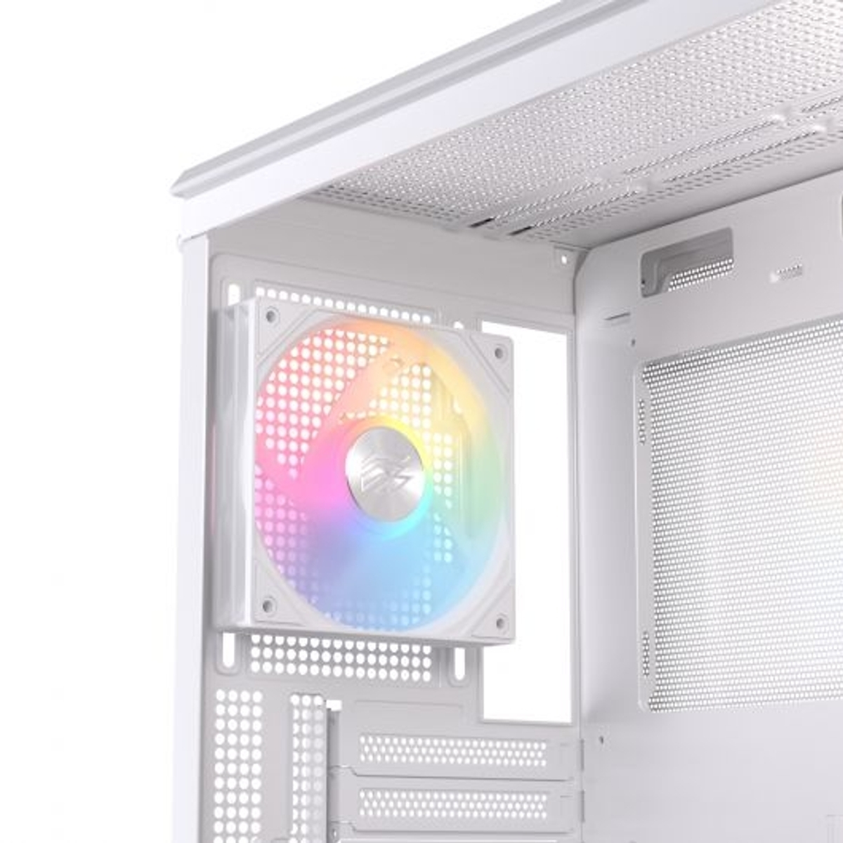 Una ventola bianca per case PC con LED arcobaleno è montata all'interno di un case bianco.