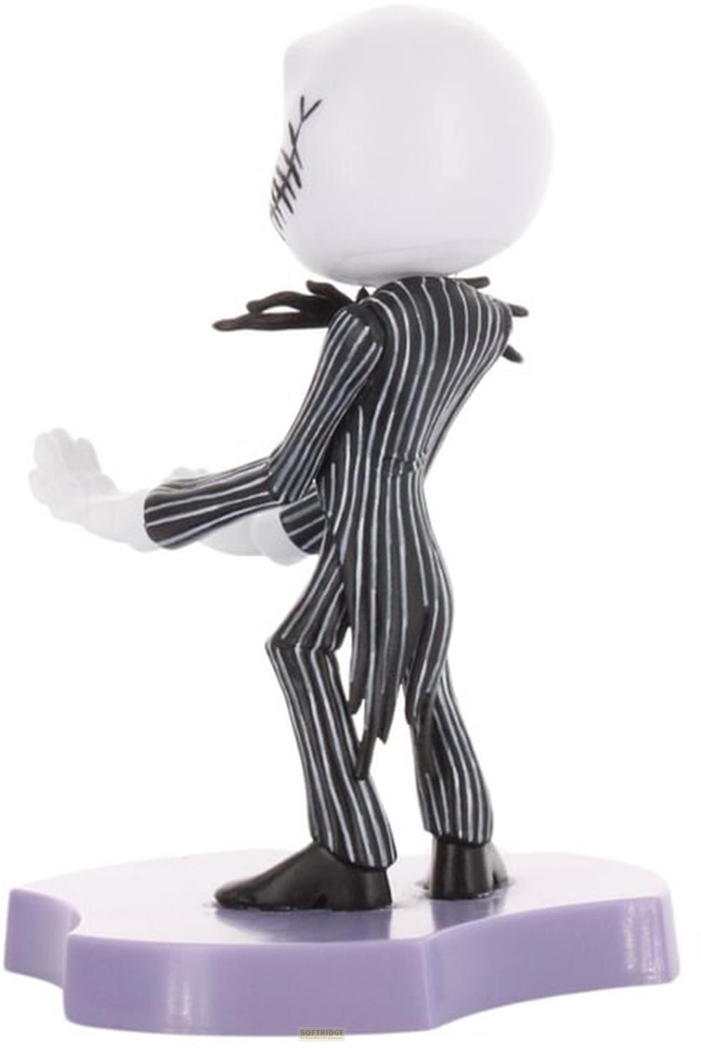 Figura de Jack Skellington con traje de raya diplomática sobre base morada.