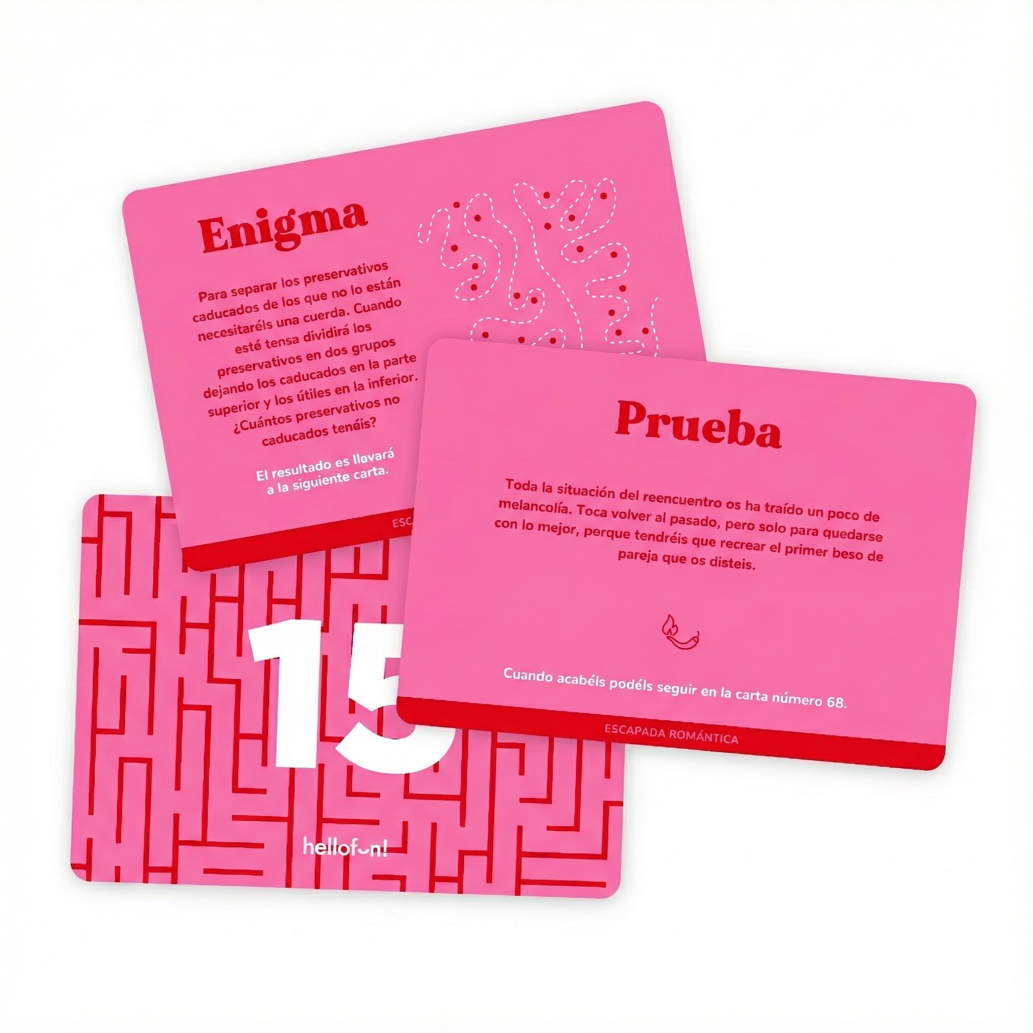 Tres tarjetas rosas con texto y patrones rojos. Una dice 'Enigma', otra 'Prueba', la tercera tiene un '15'.