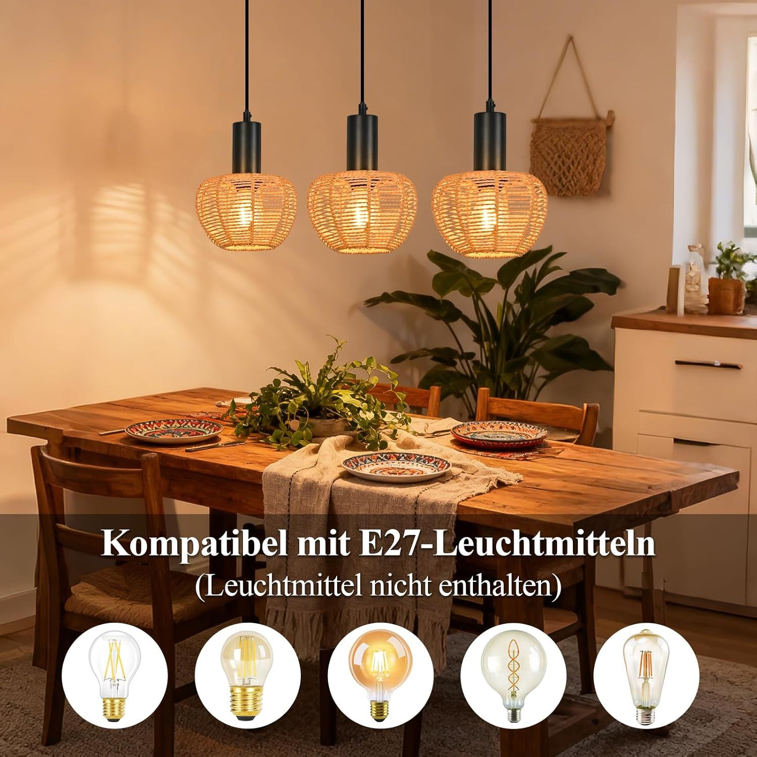 Tavolo da pranzo con tre lampade in vimini, lampadine E27 e decorazioni.