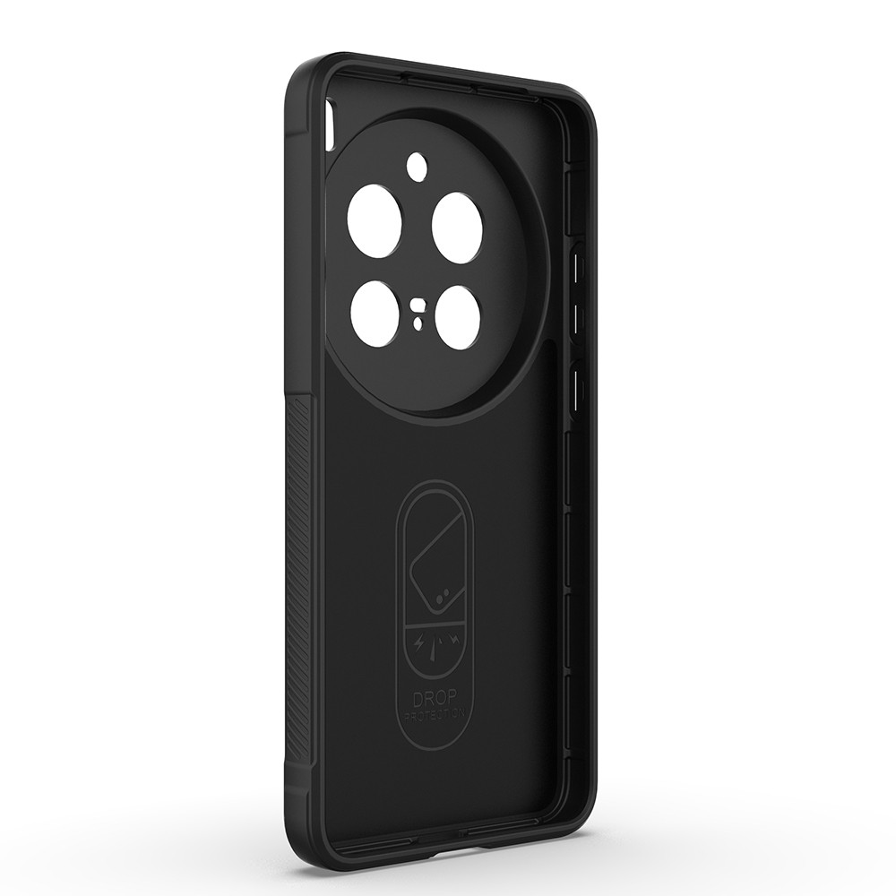 Arkada kamera ve logo için kesikleri olan siyah telefon kılıfı.
