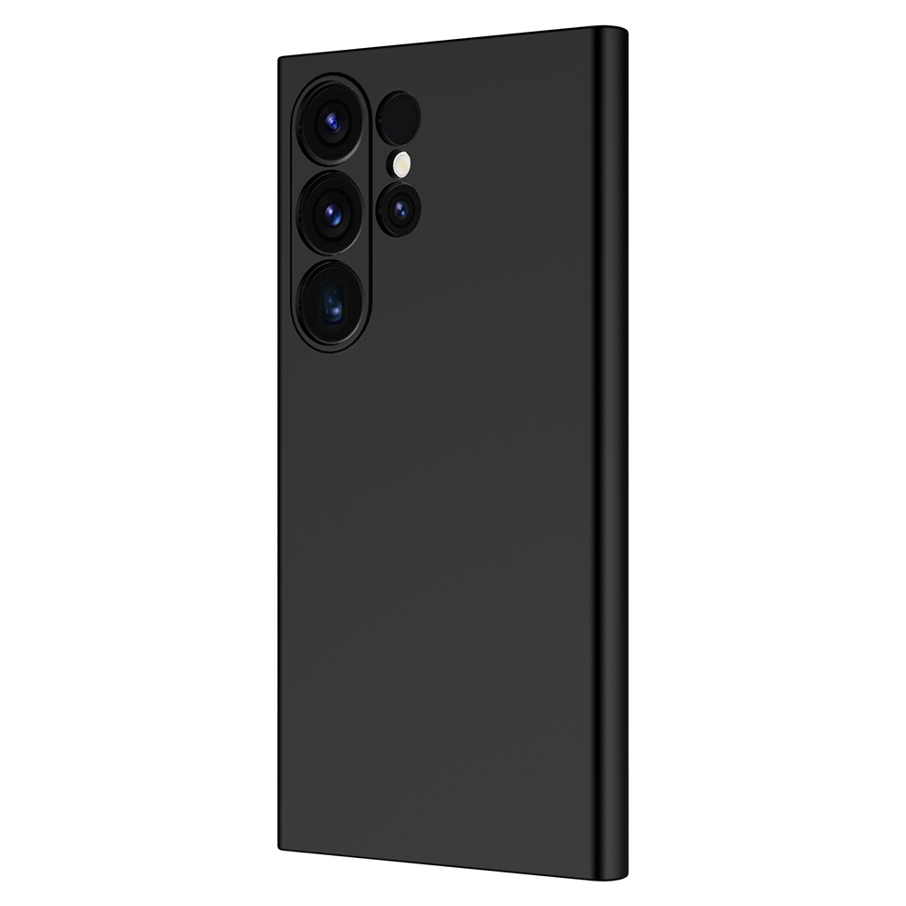 Dört kamera lensi ve flaşı olan siyah bir akıllı telefonun arkası.