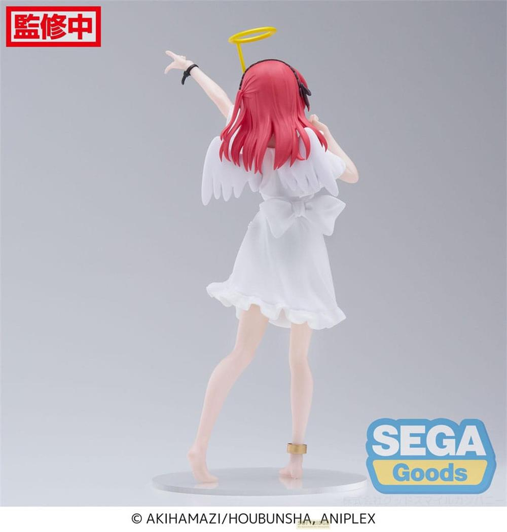 Eine Figur mit roten Haaren, weißen Flügeln, einem weißen Kleid und einem Heiligenschein.