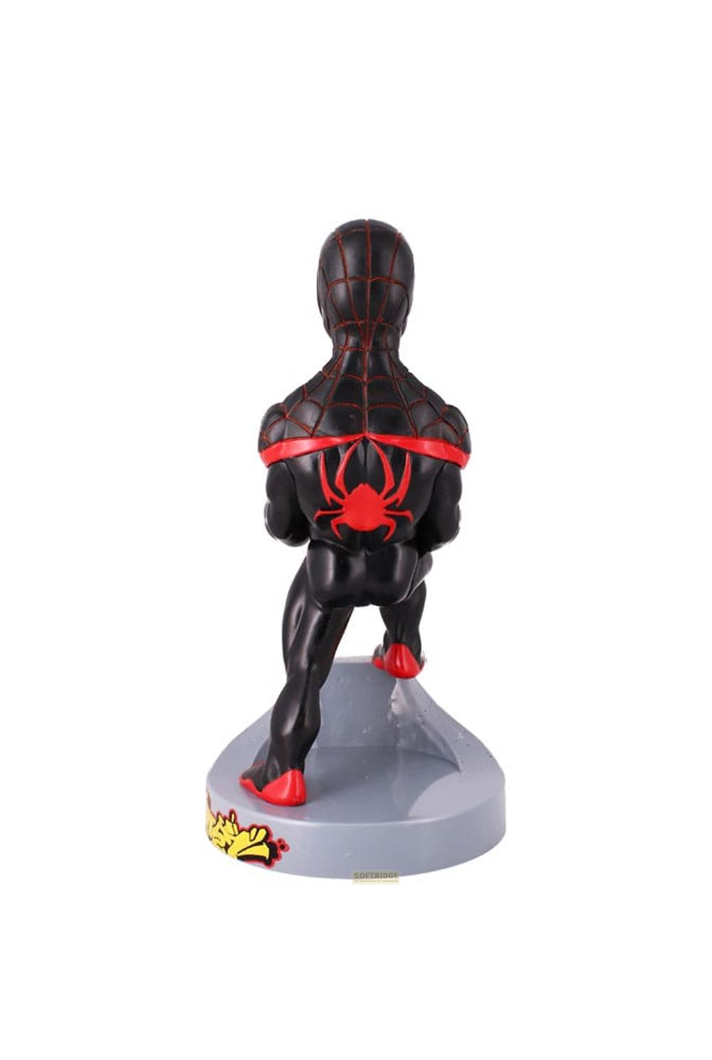 Vista posteriore di una figura di Miles Morales nera e rossa su base grigia.