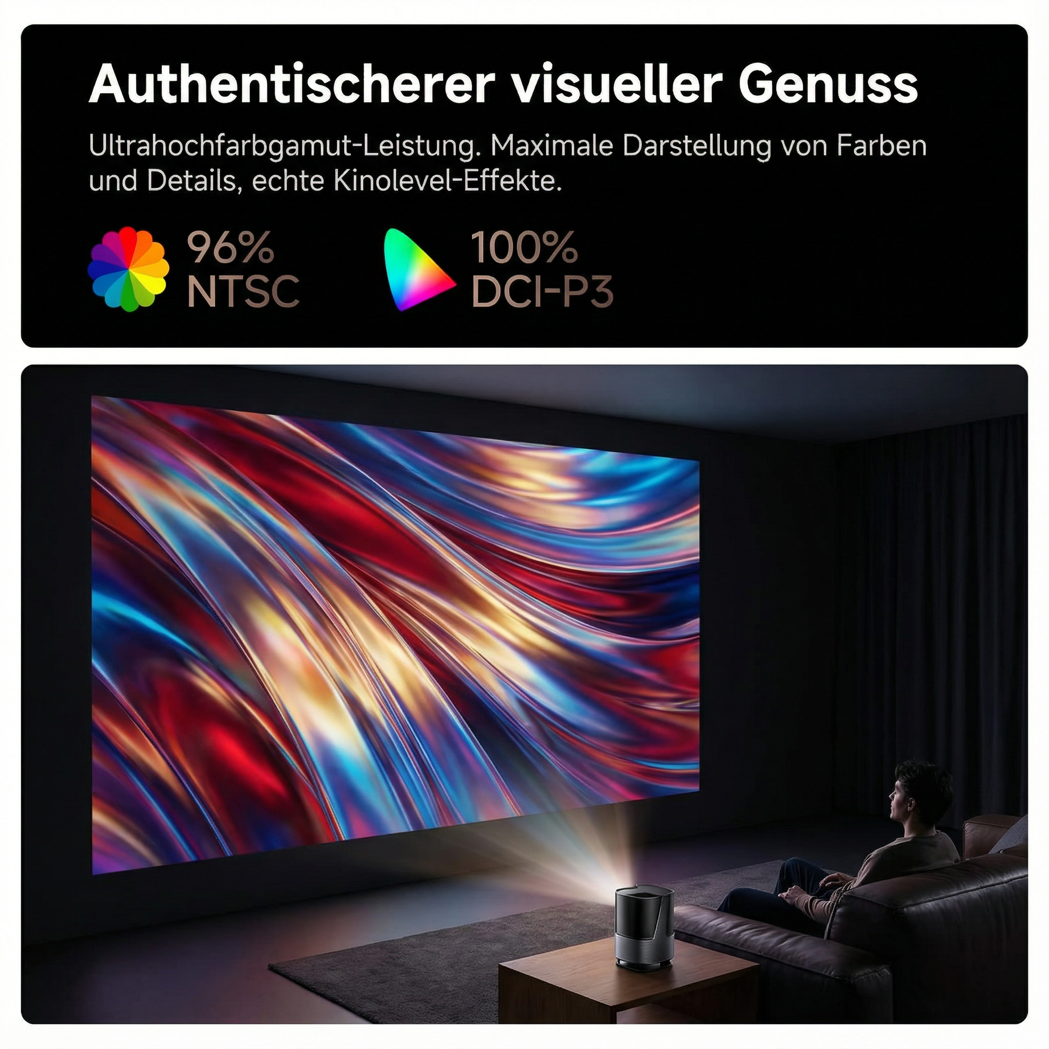Ein Mann sitzt auf einem Sofa und schaut auf einen Projektor, der ein buntes Bild wirft.