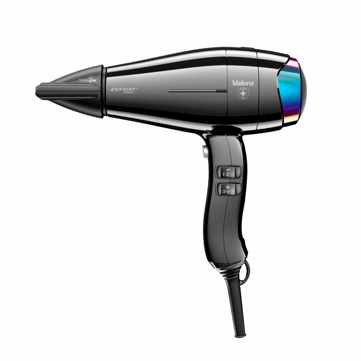 Błyszcząca, czarna suszarka do włosów ze srebrnym detalem na rączce i kolorową kratką wentylatora.