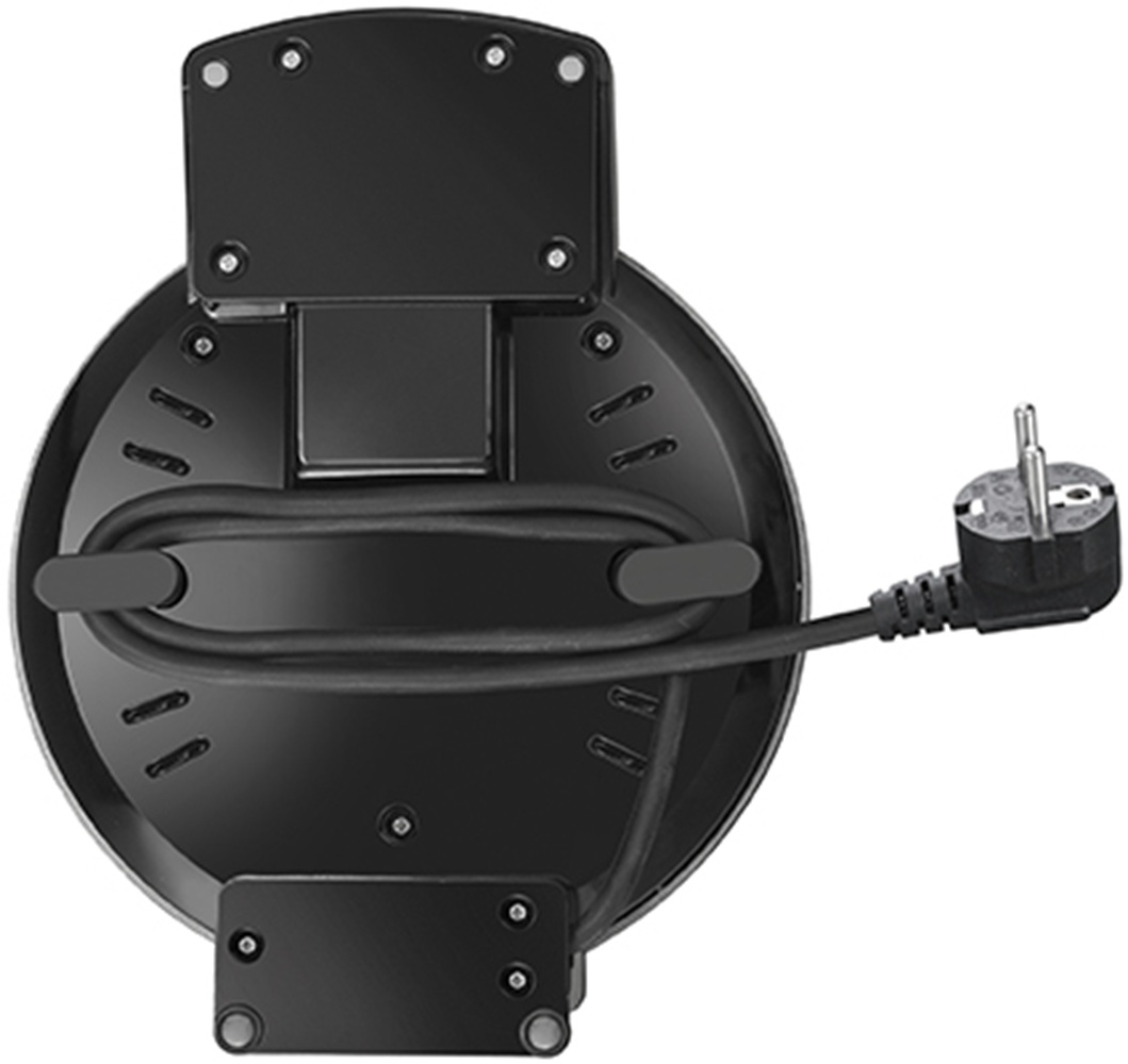 Spód urządzenia z kablem i wtyczką. Czarny kabel, białe bolce.