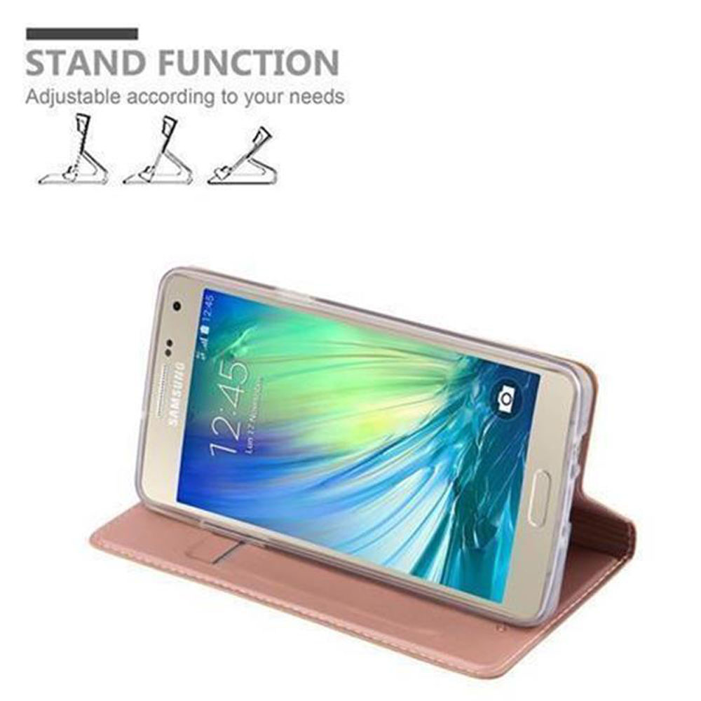 Ein Samsung-Smartphone in einer rosafarbenen Hülle, das als Ständer dient.
