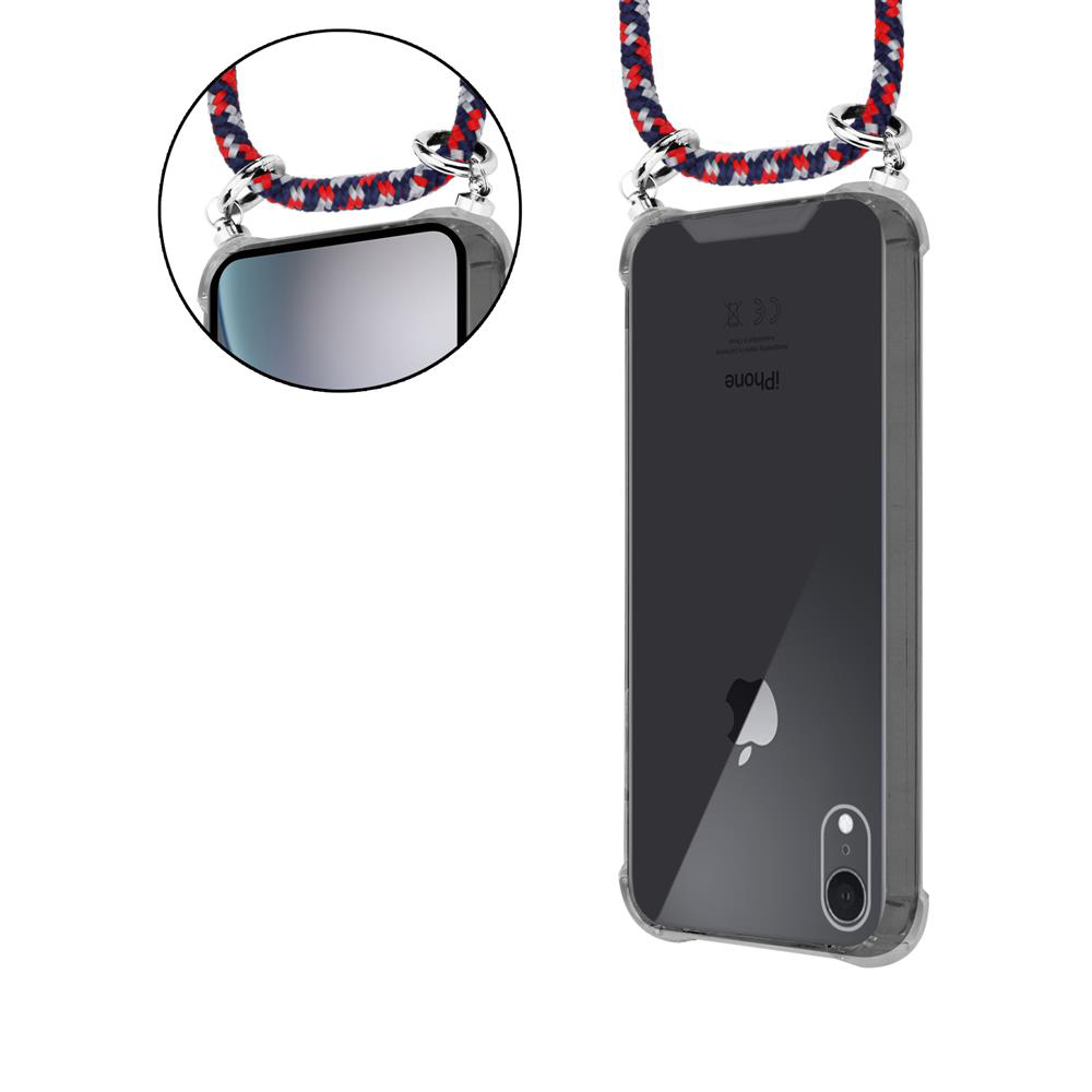 iPhone-Hülle mit blau-weiß-rotem Band und silbernen Beschlägen.