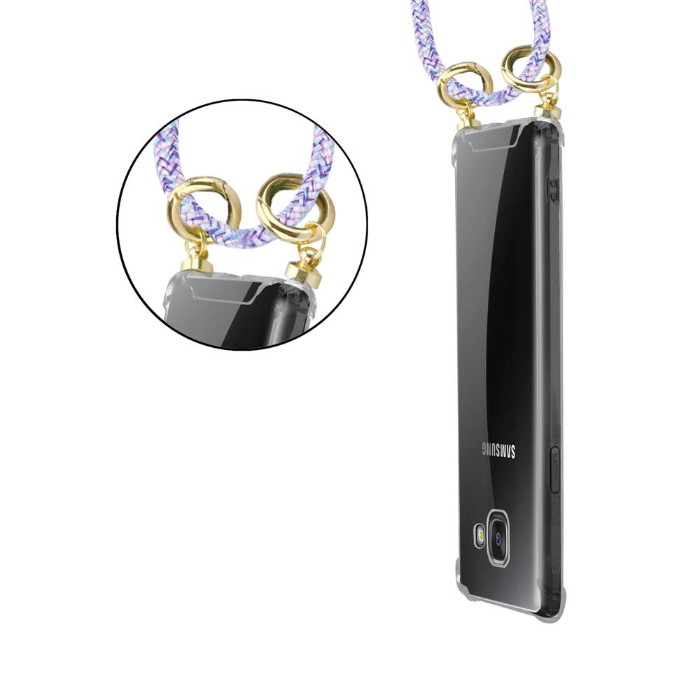 Una funda transparente para teléfono con accesorio de correa.
