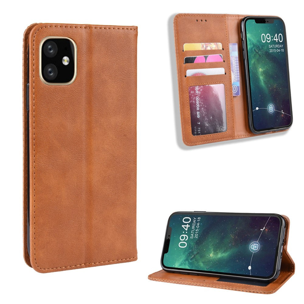 Custodia per telefono in pelle marrone aperta con telefono, slot per carte e finestra.