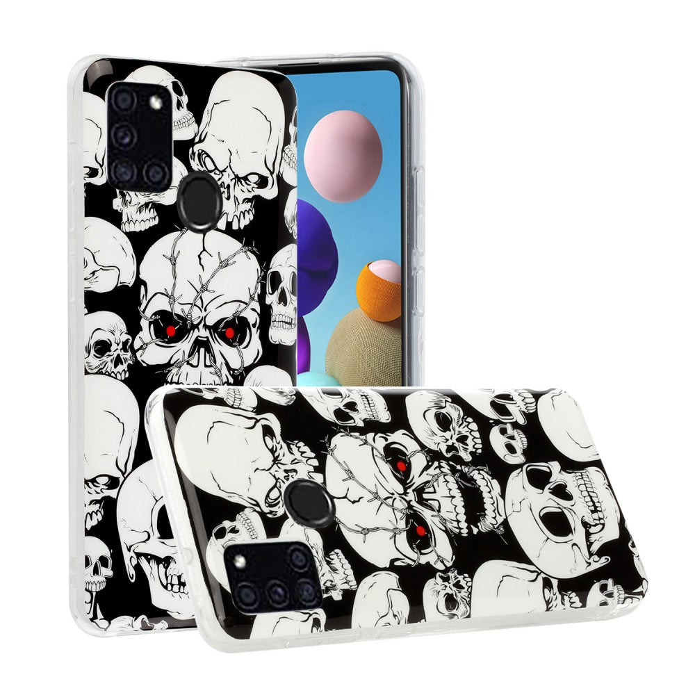 Schwarze Handyhülle mit weißem Totenkopf-Muster und roten Augen.