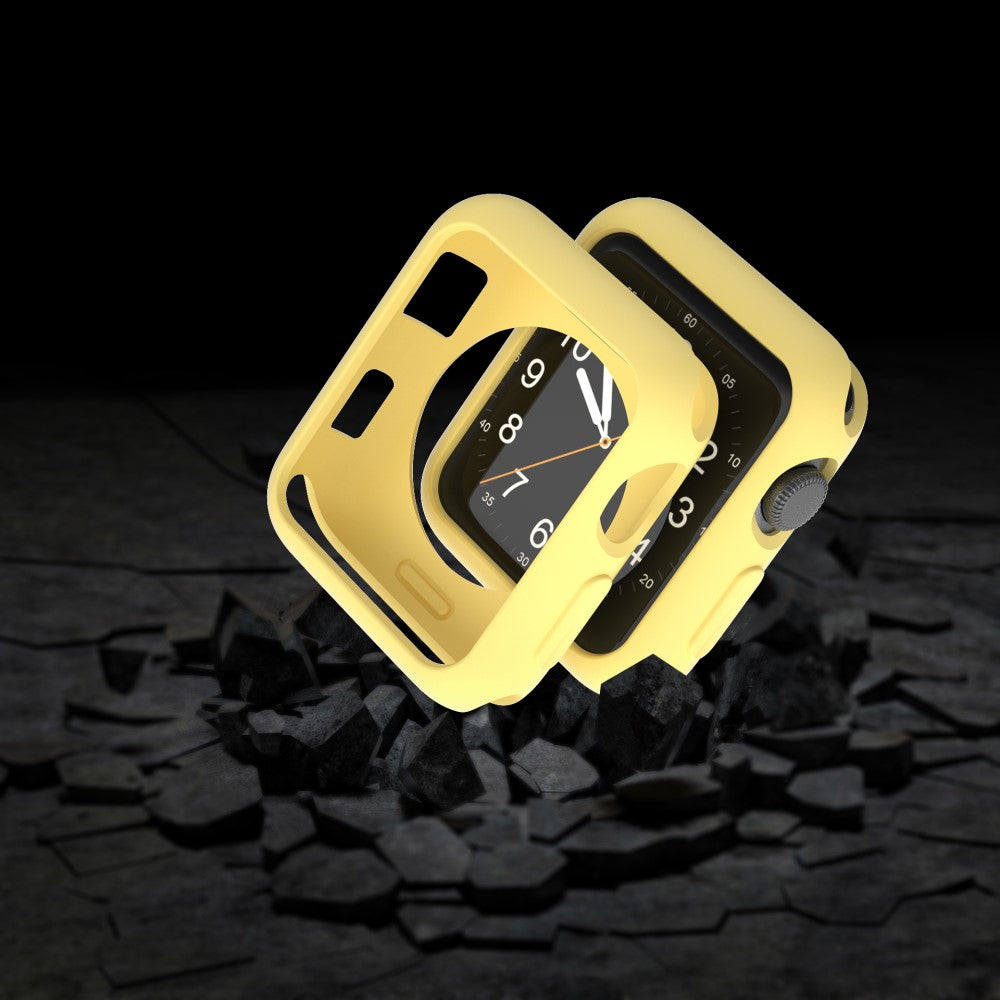 Custodia gialla per smartwatch con quadrante su pietra frantumata.