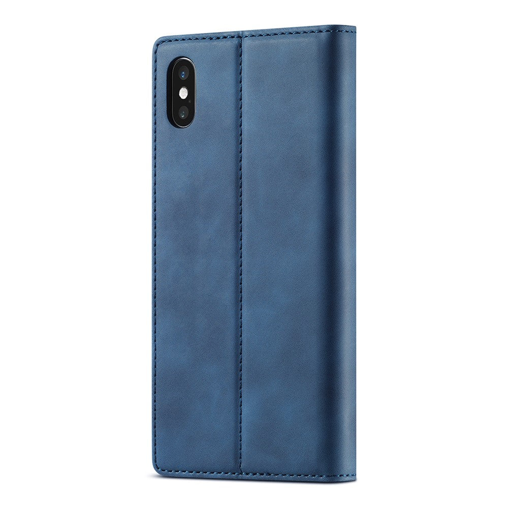 Custodia a libro in pelle blu per smartphone con obiettivo fotocamera visibile.