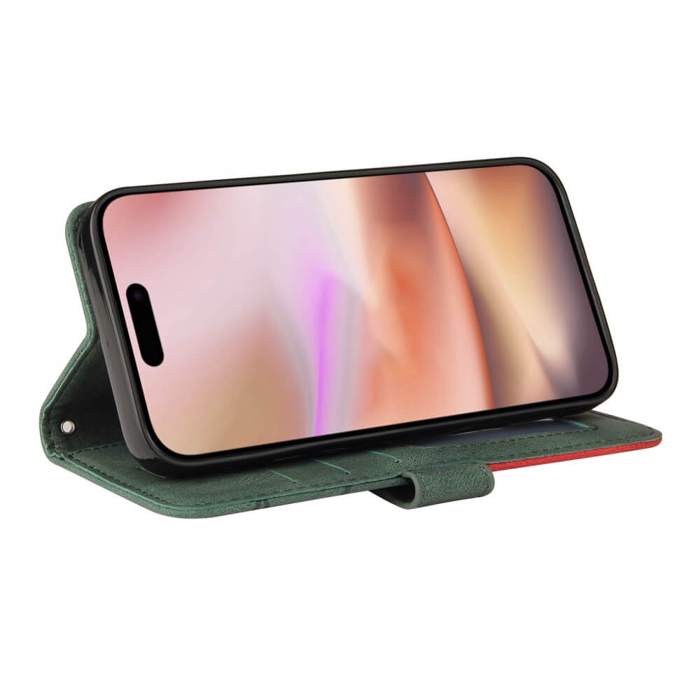 Una custodia a libro verde per telefono che tiene uno smartphone con uno sfondo colorato.