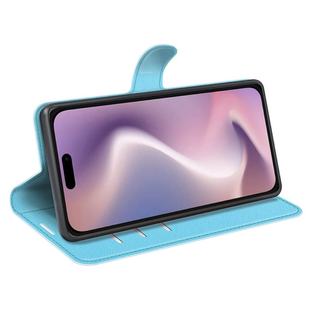 Una custodia per telefono azzurra con uno smartphone con sfondo viola e bianco.