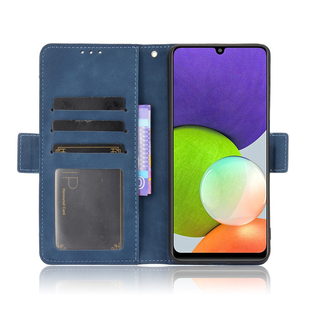 Custodia blu per telefono con slot per carte e tasca portadenaro. Lo smartphone mostra uno sfondo colorato.