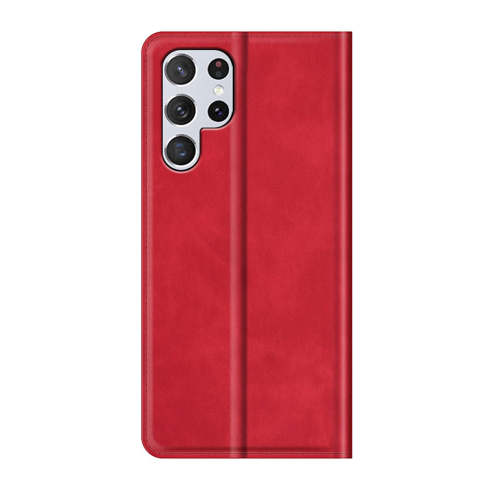 Custodia rossa per telefono con più fotocamere sul retro.