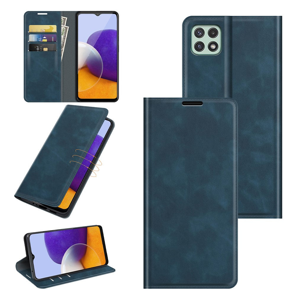 Custodia blu scuro per telefono con slot per carte e telefono.