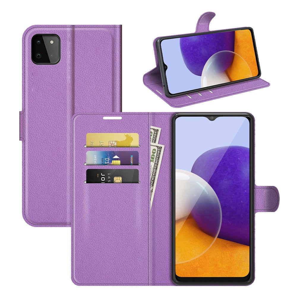 Custodia viola per telefono con slot per carte e porta contanti, mostra uno smartphone.