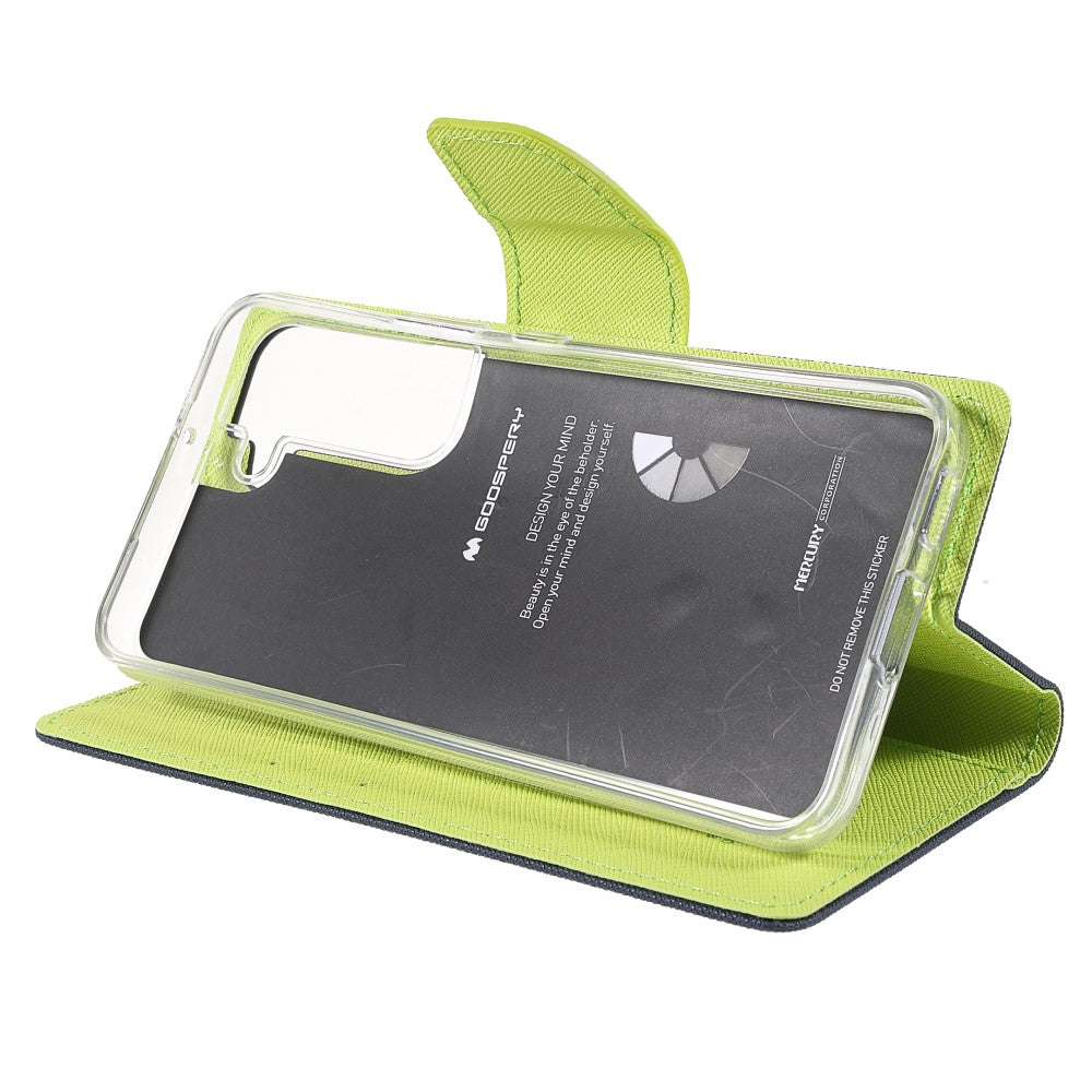 Una custodia per telefono verde con inserto nero e testo.
