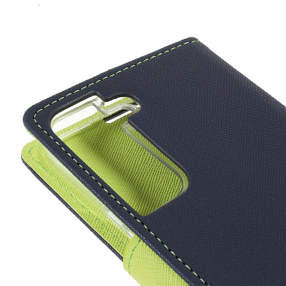 Custodia blu scuro per telefono con fodera e cuciture verde brillante.