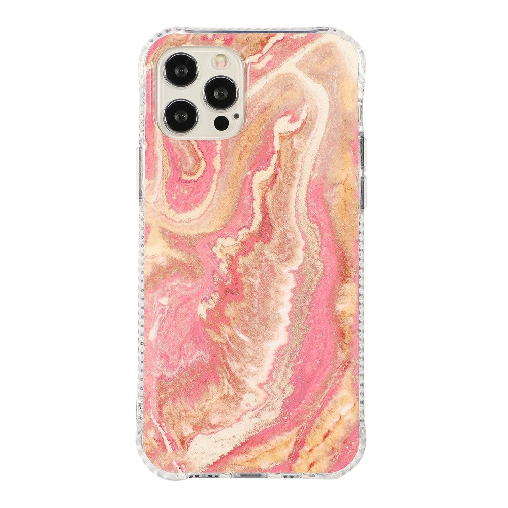 Una custodia trasparente per telefono con motivo a marmo rosa e oro.