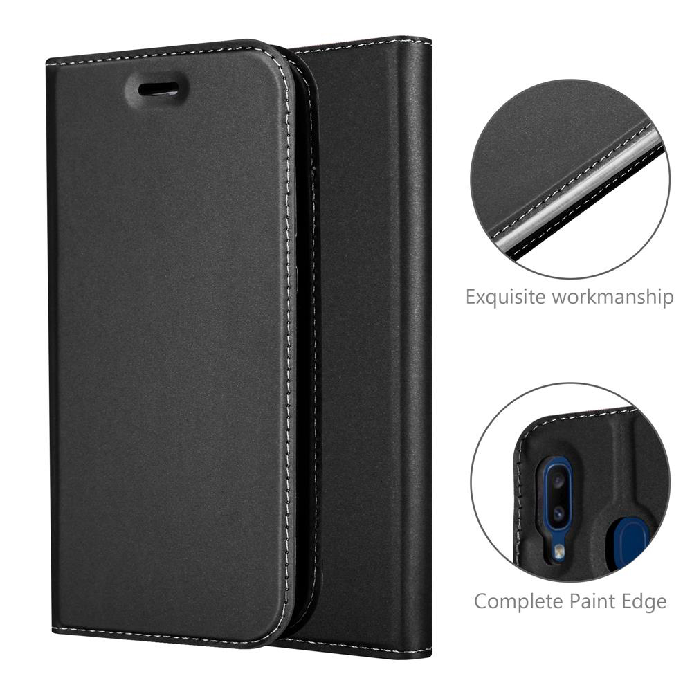 Schwarzes Klapphandy-Etui mit weißen Nähten, Nahaufnahmen der Verarbeitung.