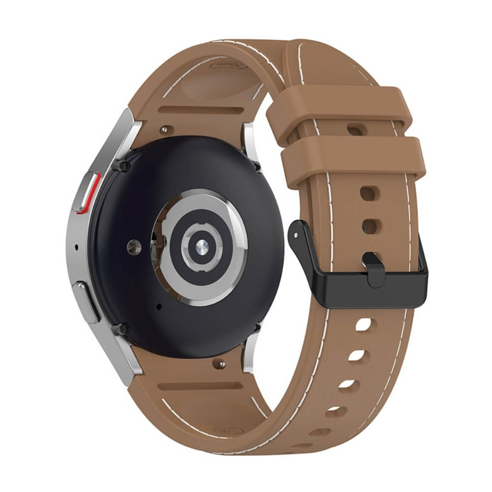 Vue arrière d'une montre connectée avec bracelet marron et boucle noire.