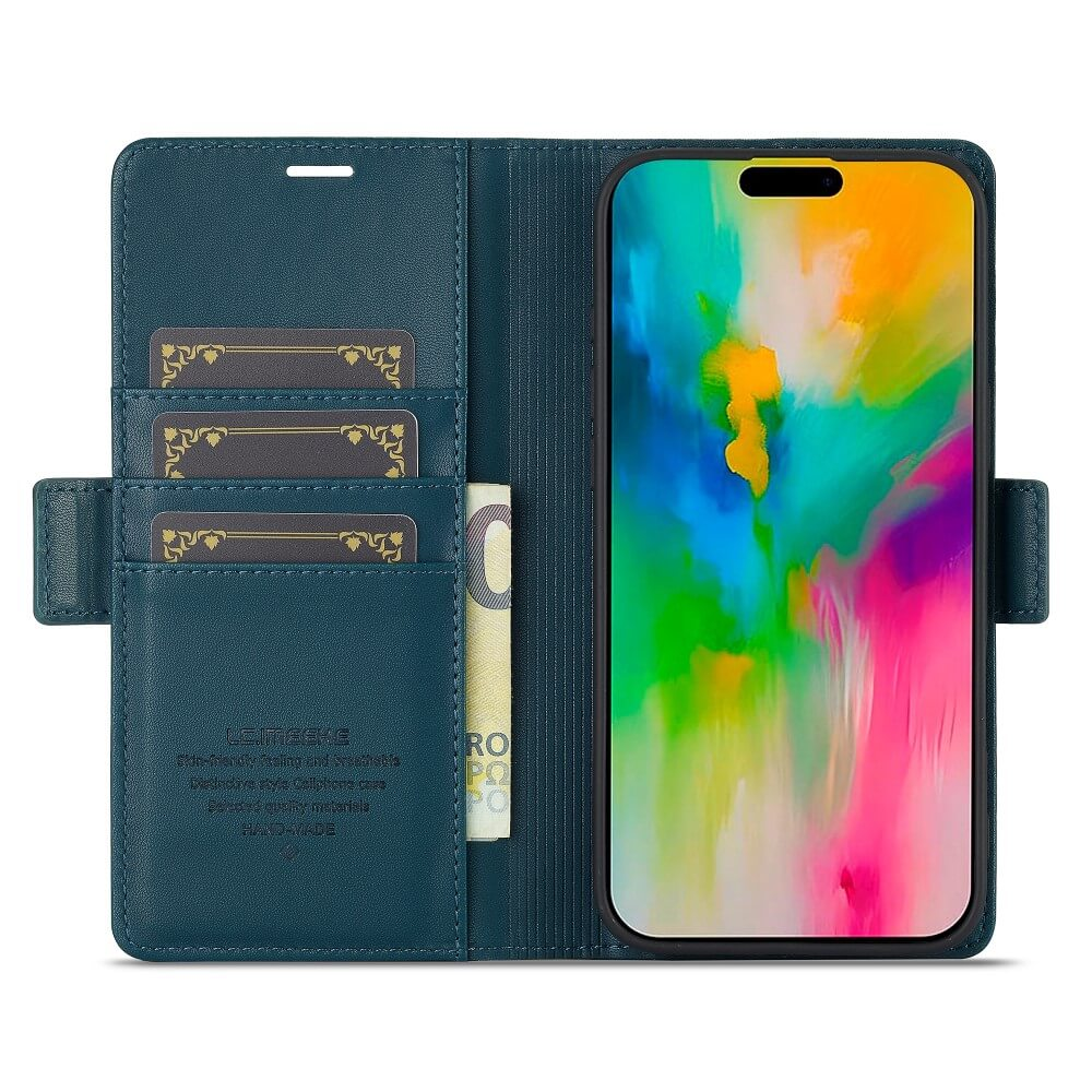 Custodia a libro blu petrolio con slot per carte e telefono con sfondo astratto colorato.