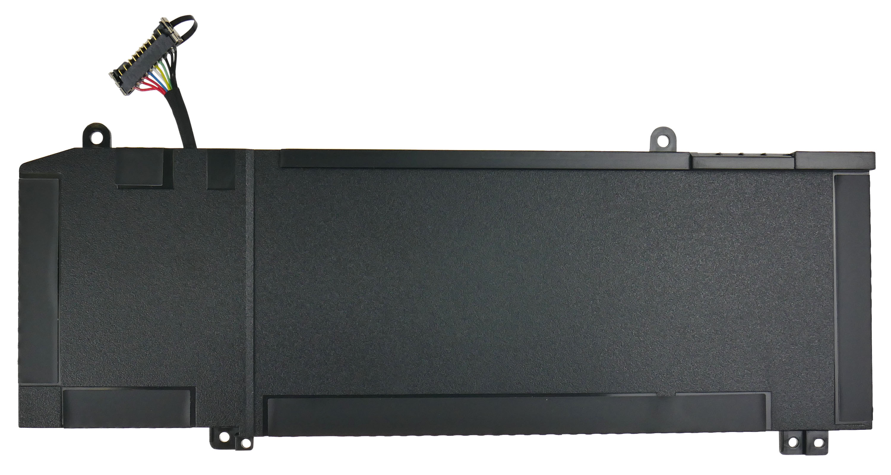 Czarny akumulator do laptopa z kablem i złączem, białe tło.