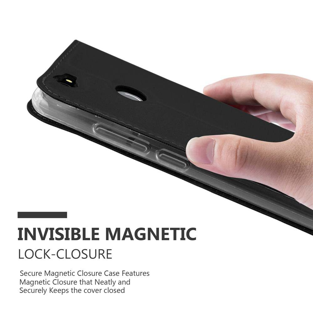 Mano che tiene custodia nera per telefono con chiusura magnetica.