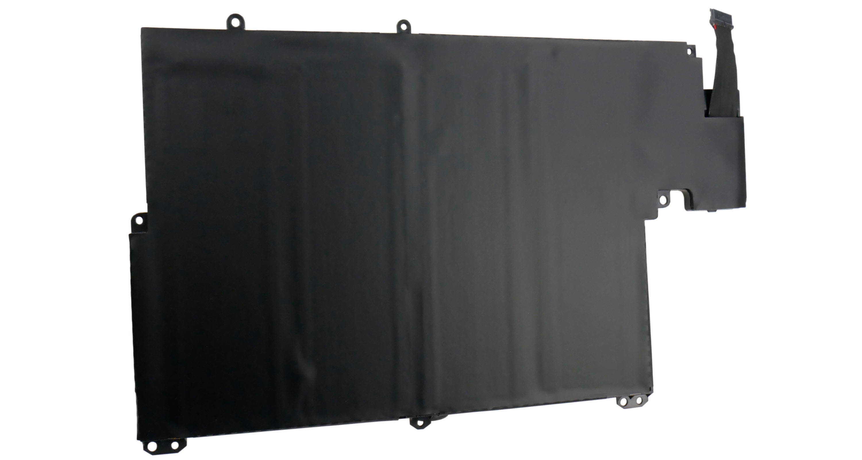 Czarna bateria do laptopa z kablami i otworami montażowymi na białym tle.