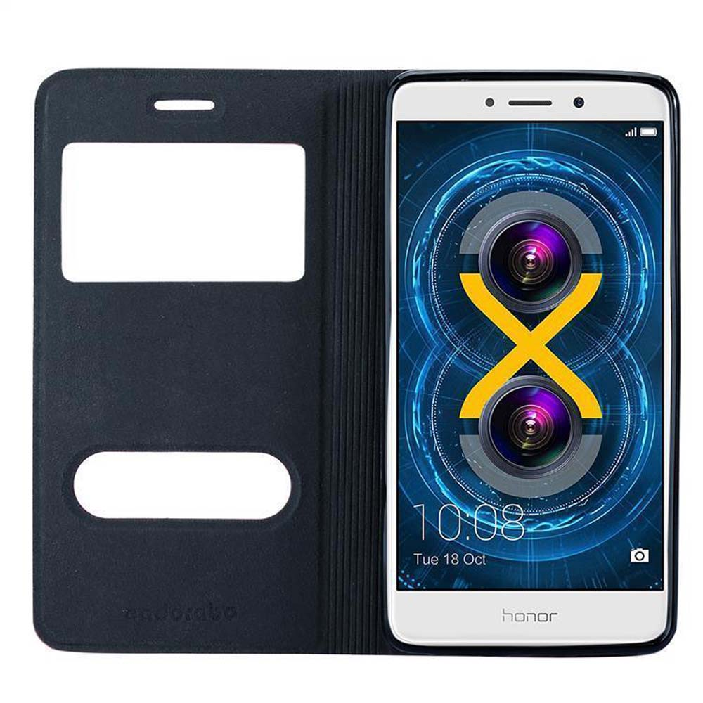 Uno smartphone nero con cover aperta. Lo schermo mostra fotocamere e l'ora.
