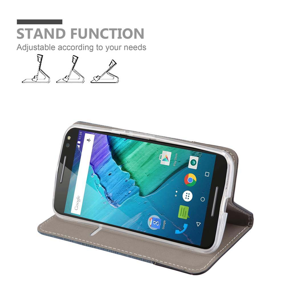 Uno smartphone in una custodia con funzione di supporto, che mostra tre angolazioni.
