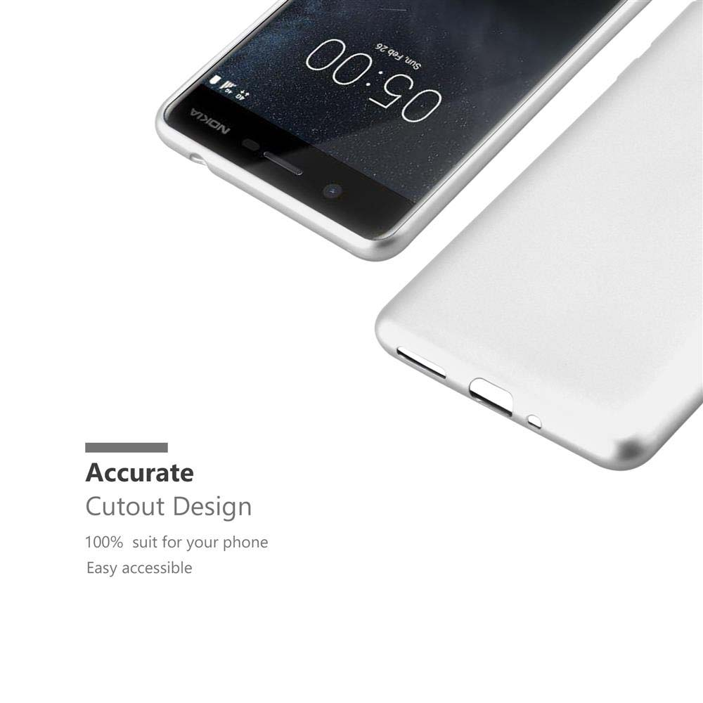 Uno smartphone Nokia argentato con cover poggia su sfondo bianco.