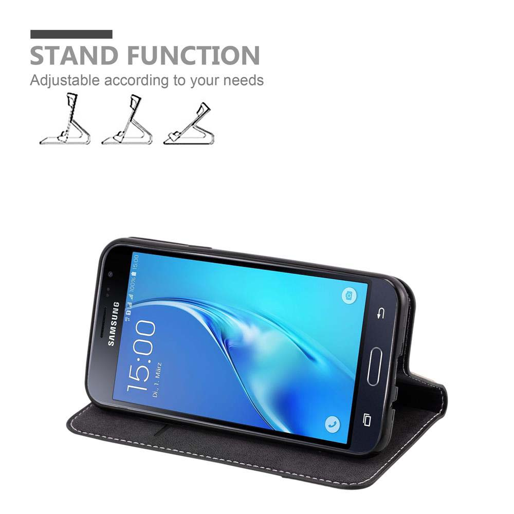 Un telefono Samsung in una custodia nera che mostra la funzione stand.