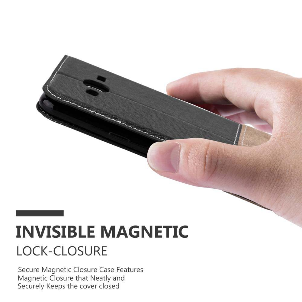 Custodia nera per telefono con chiusura magnetica tenuta da una mano.