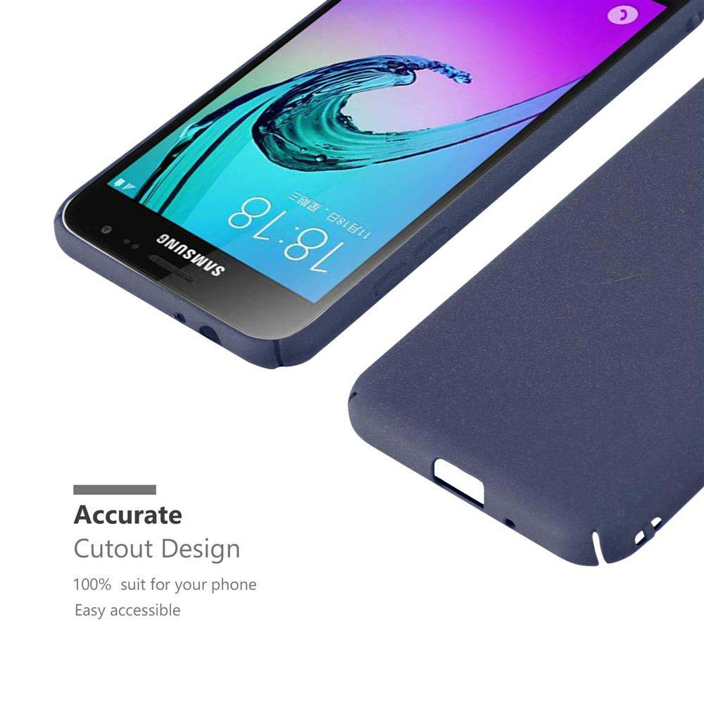 Una custodia blu scuro accanto a un telefono Samsung che mostra 18:18.