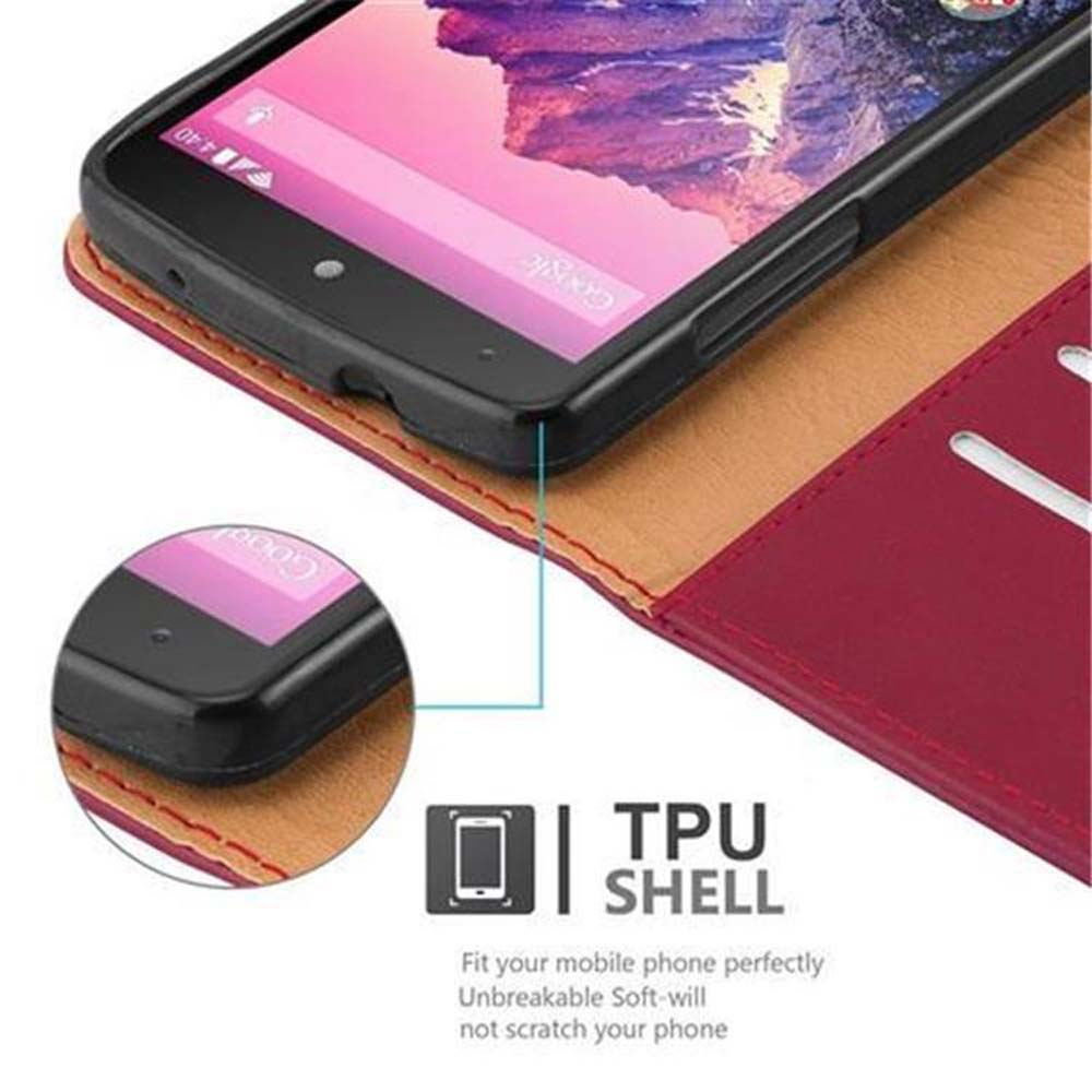 Un smartphone en una funda roja con protección TPU.