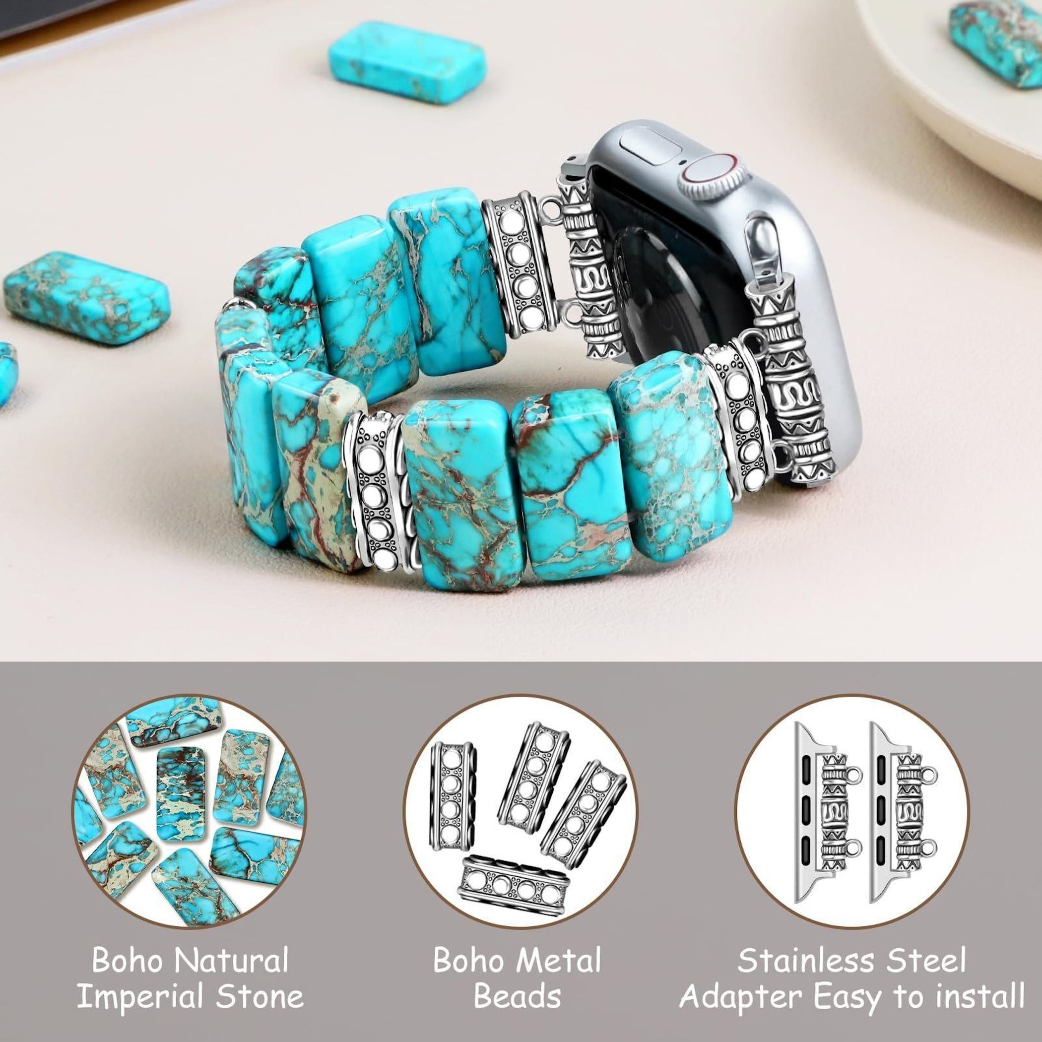 Türkisfarbenes Perlen-Uhrenarmband mit silbernen Akzenten an einer Uhr.
