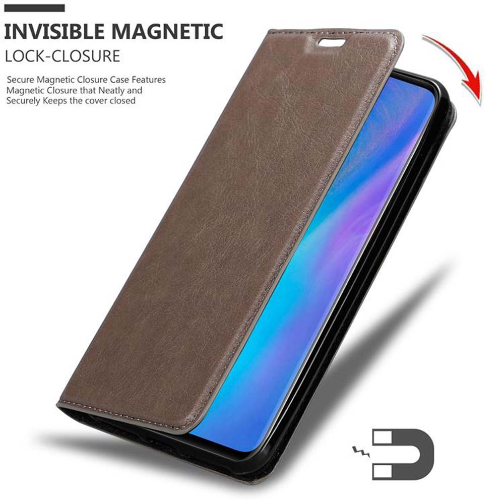 Custodia per telefono in pelle marrone con chiusura magnetica, parzialmente aperta.