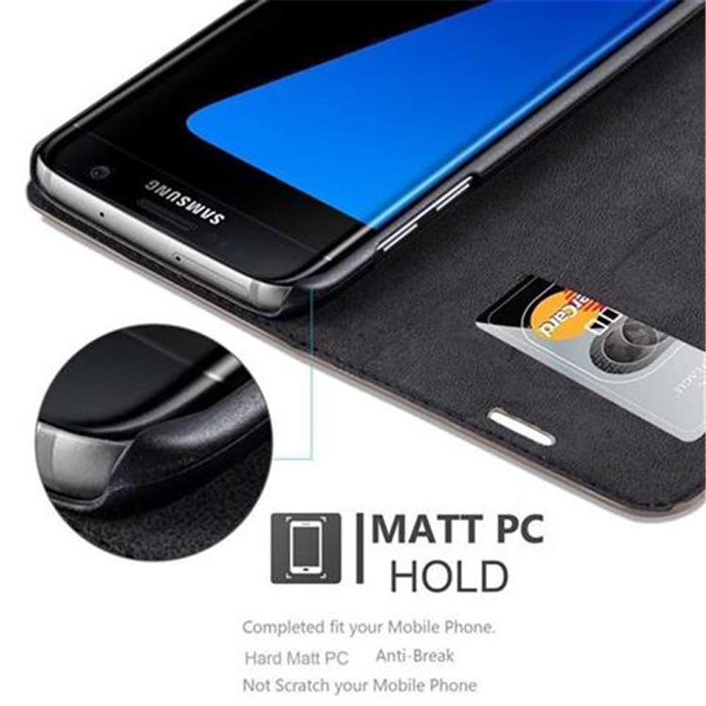 Ein schwarzes Handy-Etui mit einer Kreditkarte und einem Samsung-Telefon.
