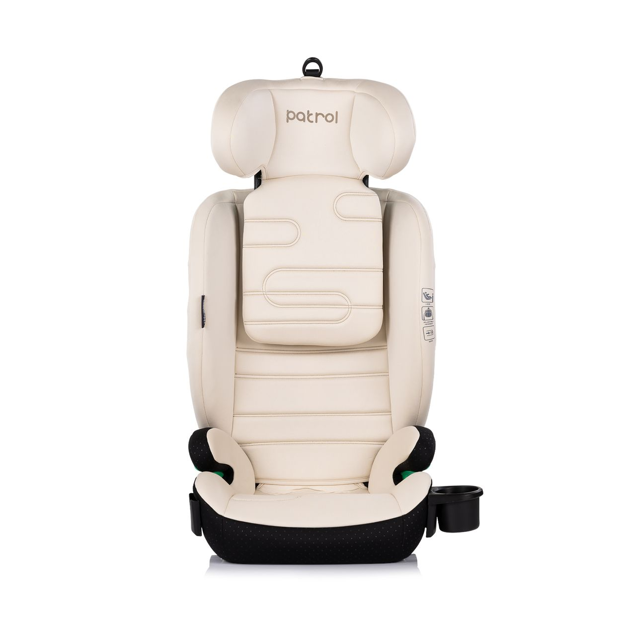 Ein heller Kinderautositz mit "patrol"-Schriftzug, verstellbarer Kopfstütze und Getränkehalter.