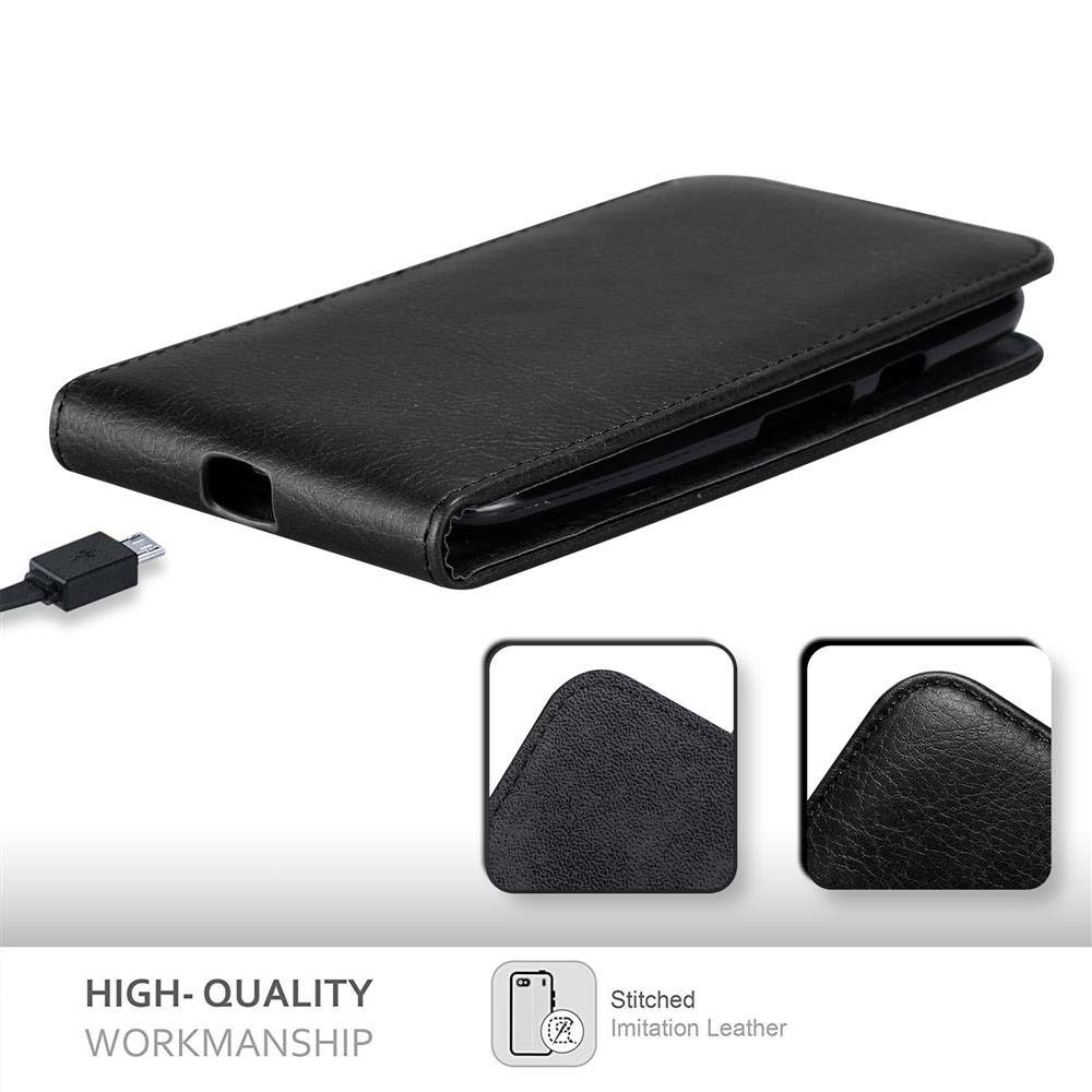 Funda negra de cuero para teléfono con cable USB y primeros planos de las costuras.